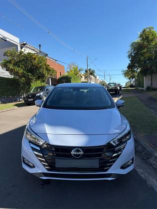 NISSAN VERSA 1.6 16V FLEX EXCLUSIVE XTRONIC NISSAN VERSA 1.6 16V FLEX EXCLUSIVE XTRONIC